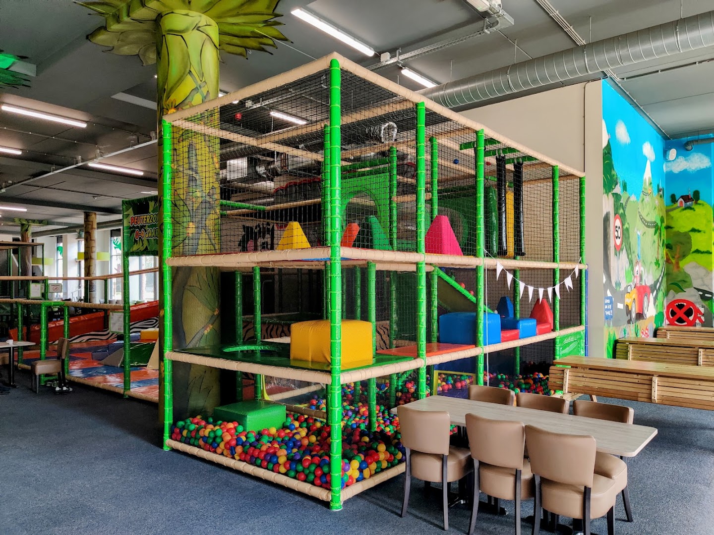 Monkey Town Maarssen | Indoor Speeltuin