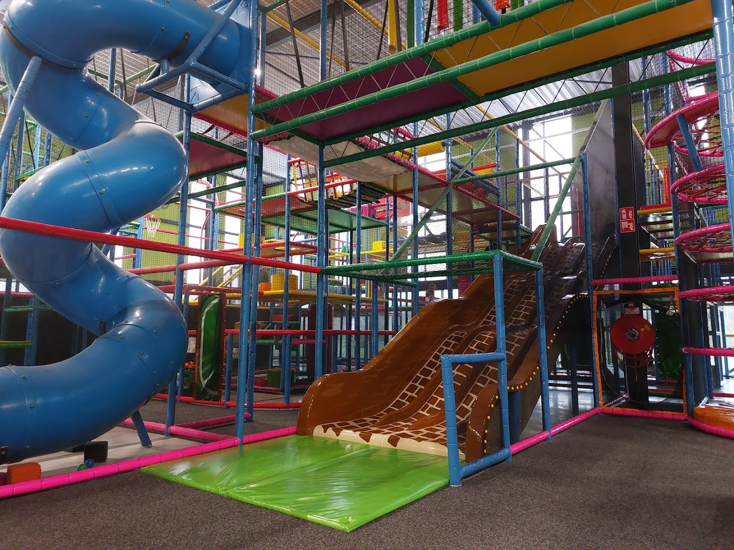 Monkey Town Tilburg | Indoor Speeltuin